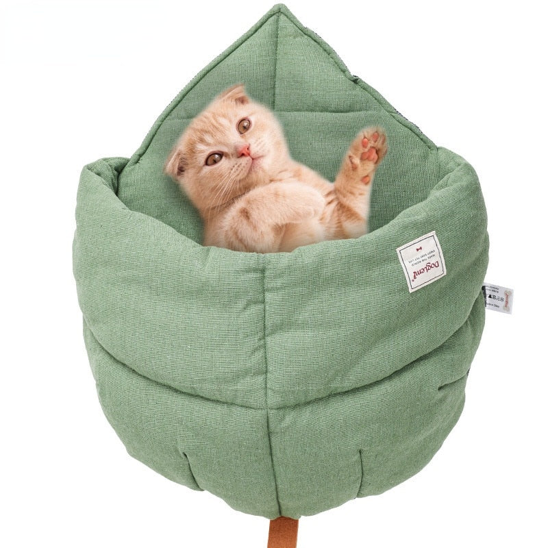 Leaf-Shaped Cozy Cat Niche Bed with Hood - Green Cotton Comfort-Cat Bed-4-Colydia