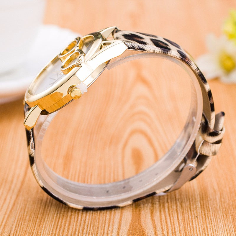 Chic Cat Glasses Watch - Leather Strap & Stainless Steel Charm-Cat-themed Wristwatch-4-Colydia