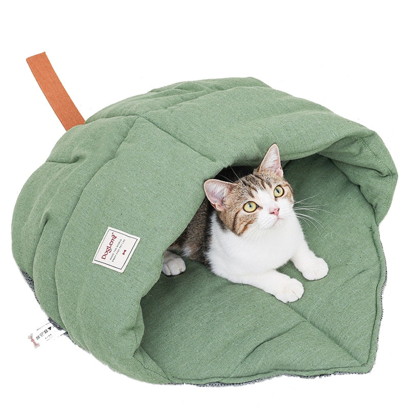 Leaf-Shaped Cozy Cat Niche Bed with Hood - Green Cotton Comfort-Cat Bed-3-Colydia