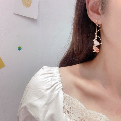 Elegant Golden Cat Earrings for Women – High-Quality Zinc Alloy Jewelry-Cat Hammock-3-Colydia