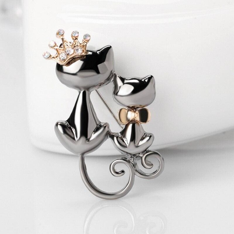 Elegant Crowned Cat Brooch - High-End Zinc Alloy Jewelry for Women-Brooch-2-Colydia