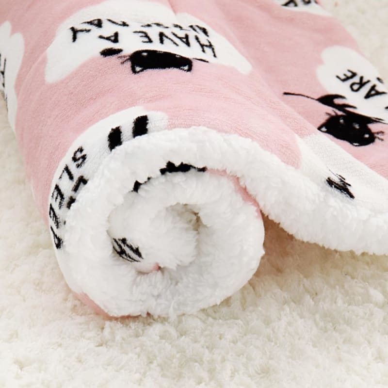 Cozy Polyester Cat Blanket - Sleeping Pattern, Machine Washable-Cat Blanket-Pink-55x70cm-5-Colydia