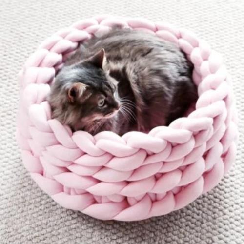 Luxurious Knitted Pet Bed - Soft 100% Cotton, 40cm Diameter-Pet Bed-4-Colydia