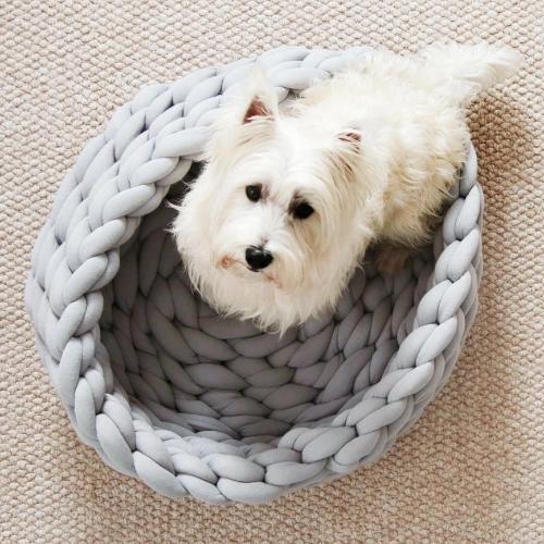 Luxurious Knitted Pet Bed - Soft 100% Cotton, 40cm Diameter-Pet Bed-3-Colydia