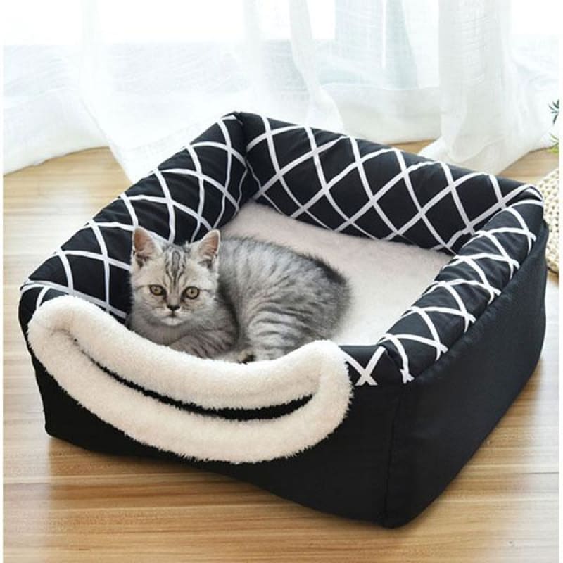 Cozy Cat Igloo Bed for Indoor Comfort - Plush & Insulated Design-Cat Bed-Black-38x38x34cm-3-Colydia