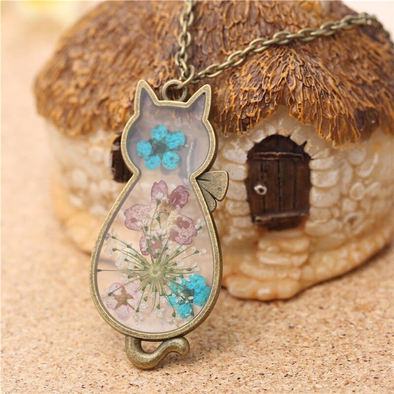 Charming Cat Silhouette Glass Pendant with Floral Details-Cat Silhouette Glass Pendant-2-Colydia