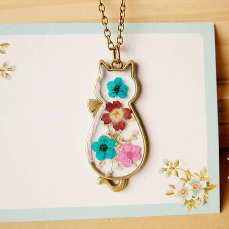 Charming Cat Silhouette Glass Pendant with Floral Details-Cat Silhouette Glass Pendant-7-Colydia