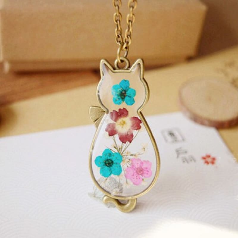 Charming Cat Silhouette Glass Pendant with Floral Details-Cat Silhouette Glass Pendant-3-Colydia