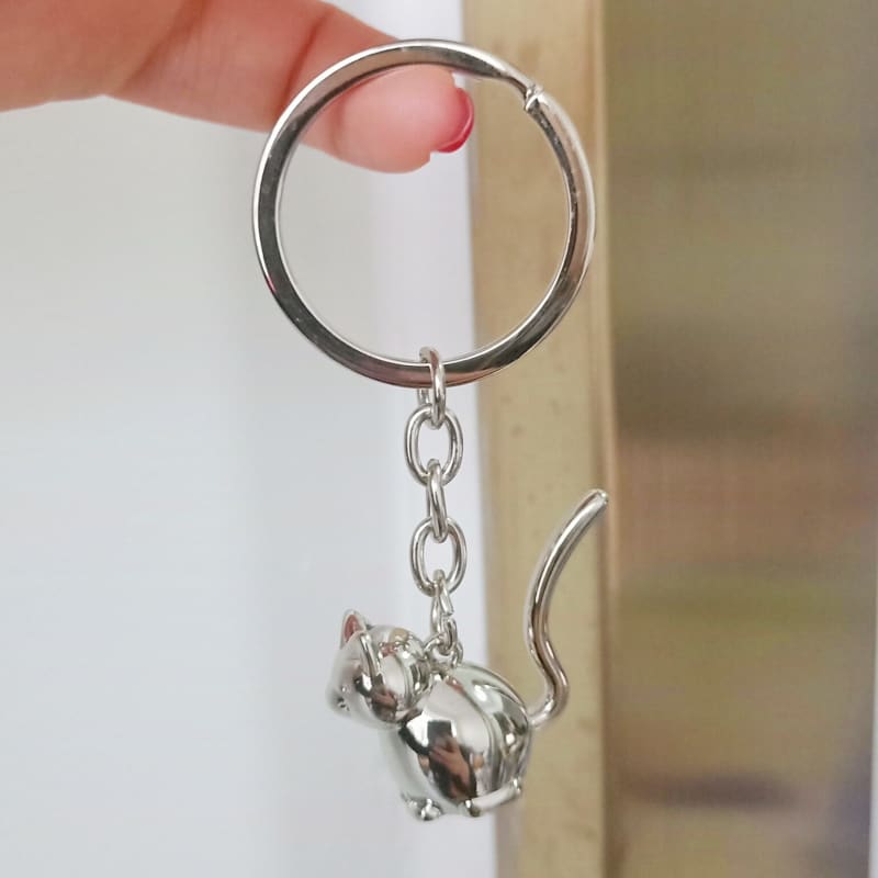 Zen-Inspired Silver Cat Keychain, Sparkling Metal Design, 3.5cm-Keychain-Silver Cat-5-Colydia